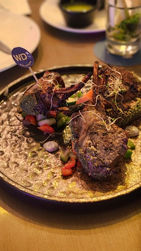 efflux_2025_2025Lunch_p12